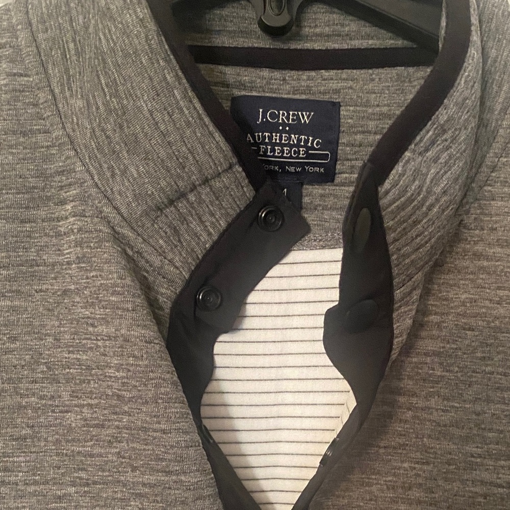 J. Crew woman’s M pullover Fleece Gray Snap -Up Knit Sweatshirt w Black Trim